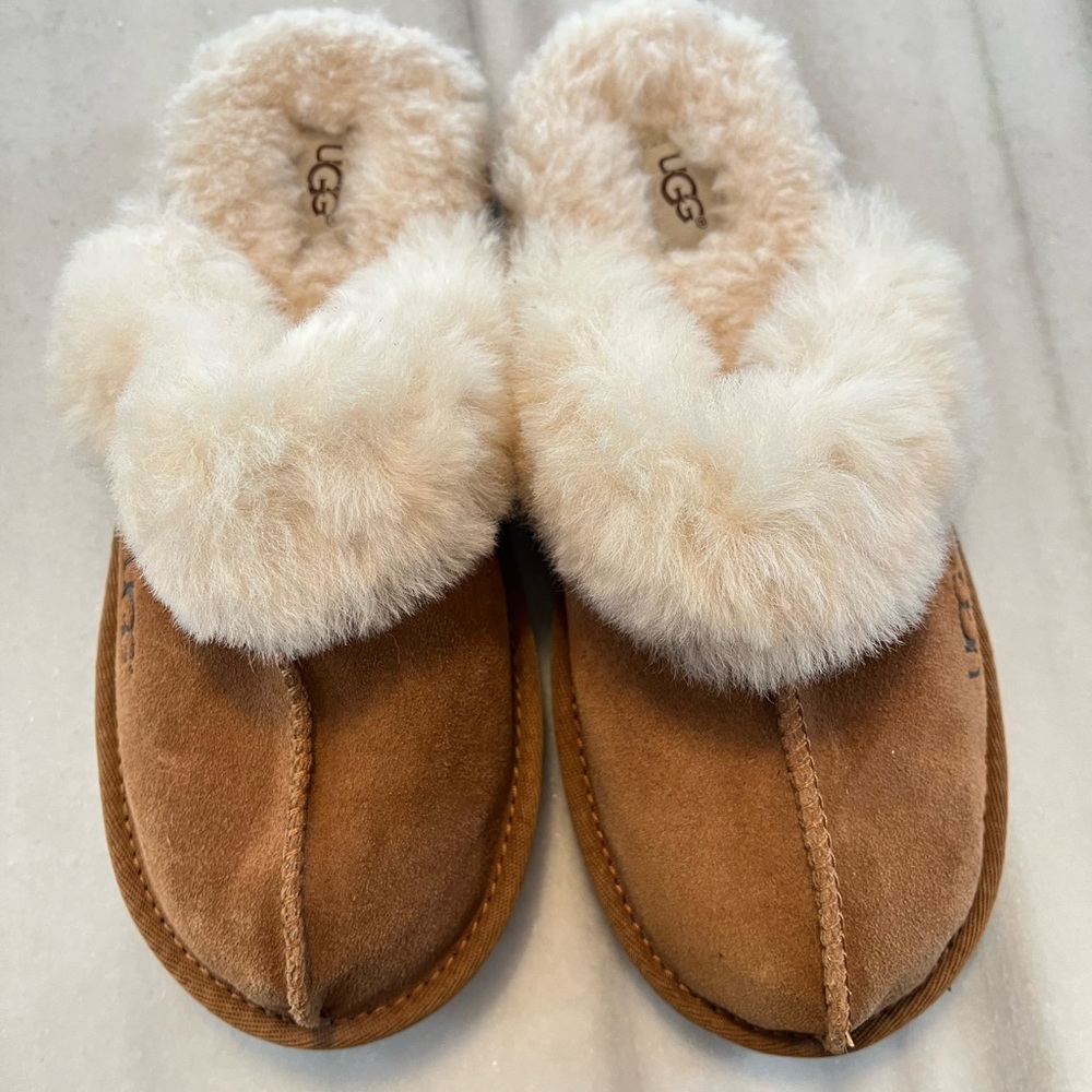 Kids UGG slippers